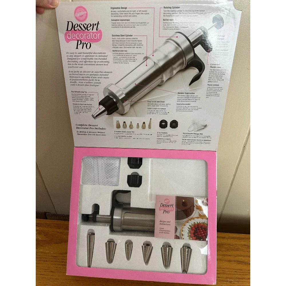Wilton Dessert Decorator Pro Piping Tool‎ Kit 6 Tips Easy One-Hand Operation